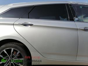 Usagé Portière 4portes arrière droite Hyundai i40 CW (VFC) 1.7 CRDi 16V Prix sur demande proposé par Kleine Staarman B.V. Autodemontage