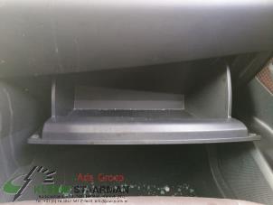 Gebrauchte Handschuhfach Toyota C-HR (X1,X5) 1.8 16V Hybrid Preis auf Anfrage angeboten von Kleine Staarman B.V. Autodemontage