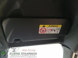 Gebrauchte Sonnenblende Toyota C-HR (X1,X5) 1.8 16V Hybrid Preis € 50,00 Margenregelung angeboten von Kleine Staarman B.V. Autodemontage