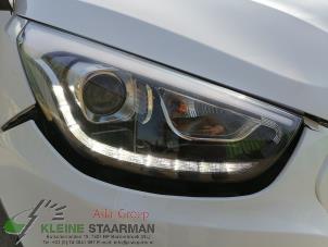 Używane Reflektor prawy Hyundai iX35 (LM) 1.7 CRDi 16V Cena na żądanie oferowane przez Kleine Staarman B.V. Autodemontage