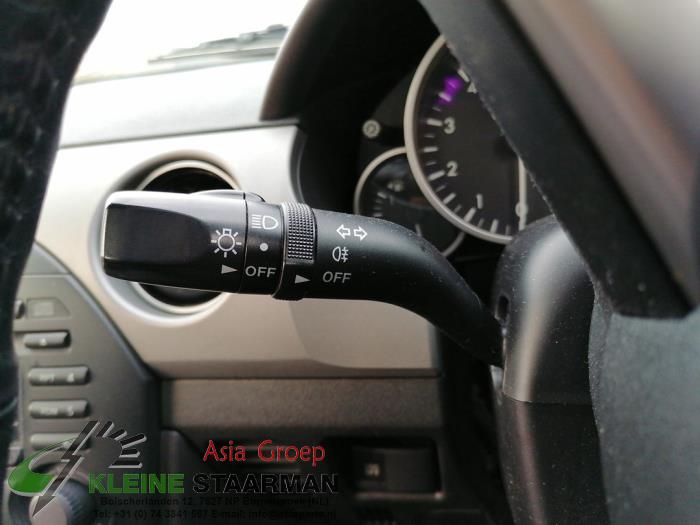 Richtungsanzeiger Schalter van een Mazda MX-5 (NC18/1A) 1.8i 16V 2011