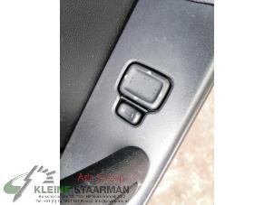 Gebrauchte Spiegel Schalter Mazda MX-5 (NC18/1A) 1.8i 16V Preis auf Anfrage angeboten von Kleine Staarman B.V. Autodemontage