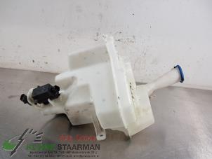 Used Front windscreen washer reservoir Hyundai i30 (GDHB5) 1.4 16V Price € 42,35 Inclusive VAT offered by Kleine Staarman B.V. Autodemontage