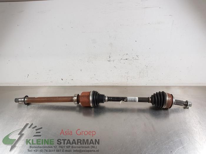 Front drive shaft, right from a Nissan Qashqai (J11) 1.3 DIG-T 160 16V 2020