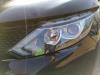 Headlight, left from a Nissan Qashqai (J11), 2013 1.2 DIG-T 16V, SUV, Petrol, 1.197cc, 85kW (116pk), FWD, HRA2DDT, 2013-11, J11D 2017