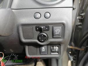 Usados Interruptor de retrovisor Nissan Note (E12) 1.2 68 Precio de solicitud ofrecido por Kleine Staarman B.V. Autodemontage