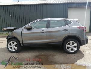 Used Central strip, left Nissan Qashqai (J11) 1.3 DIG-T 140 16V Price on request offered by Kleine Staarman B.V. Autodemontage