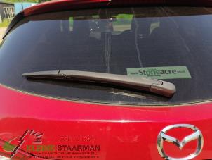 Gebrauchte Scheibenwischerarm hinten Mazda 3 (BM/BN) 2.0 SkyActiv-G 120 16V Preis auf Anfrage angeboten von Kleine Staarman B.V. Autodemontage