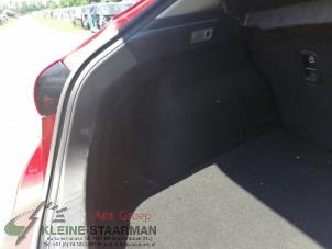 Gebrauchte Kofferraum Verkleidung links Mazda 3 (BM/BN) 2.0 SkyActiv-G 120 16V Preis auf Anfrage angeboten von Kleine Staarman B.V. Autodemontage