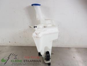 Used Front windscreen washer reservoir Hyundai i30 (GDHB5) 1.6 GDI Blue 16V Price € 42,35 Inclusive VAT offered by Kleine Staarman B.V. Autodemontage
