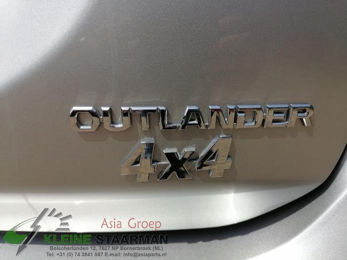 Barre d'accouplement gauche d'un Mitsubishi Outlander (GF/GG) 2.0 16V 4x4 2019
