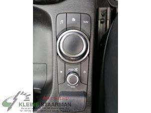 Usagé Panneau commande radio Mazda CX-3 2.0 SkyActiv-G 120 Prix sur demande proposé par Kleine Staarman B.V. Autodemontage