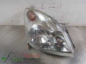 Used Headlight, right Toyota Corolla Verso (E12) 1.6 16V VVT-i Price on request offered by Kleine Staarman B.V. Autodemontage