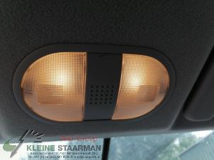 Usados Luz interior delante Mitsubishi Colt (Z2/Z3) 1.5 16V Precio de solicitud ofrecido por Kleine Staarman B.V. Autodemontage