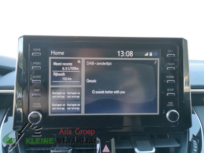 Radio from a Toyota Corolla (E21/EA1/EH1) 1.2 16V Turbo 2020