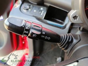 Usagé Commutateur feu clignotant Chevrolet Spark 1.0 16V Bifuel Prix sur demande proposé par Kleine Staarman B.V. Autodemontage