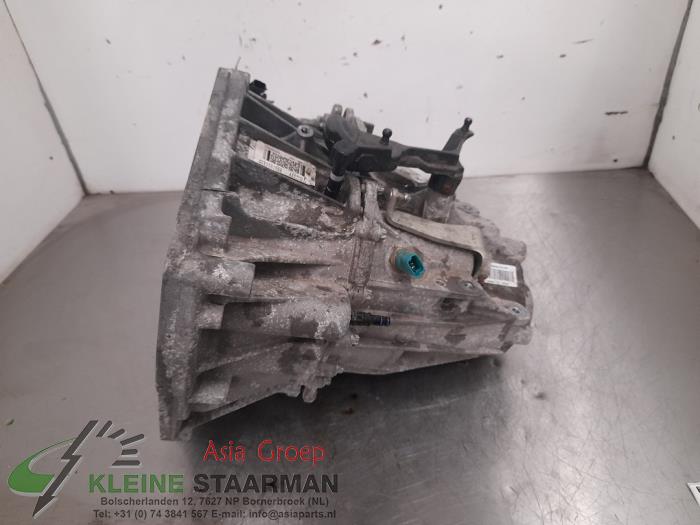 Gearbox from a Nissan Qashqai (J11) 1.3 DIG-T 140 16V 2021