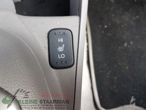 Używane Przelacznik ogrzewania fotela Honda Insight (ZE2) 1.3 16V VTEC Cena na żądanie oferowane przez Kleine Staarman B.V. Autodemontage