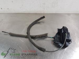 Used Rear door mechanism 4-door, right Nissan Qashqai (J10) 1.5 dCi DPF Price on request offered by Kleine Staarman B.V. Autodemontage