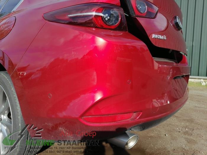 Pare-chocs arrière d'un Mazda 3 (BP) 2.0 SkyActiv-X 180 M Hybrid 16V 2019