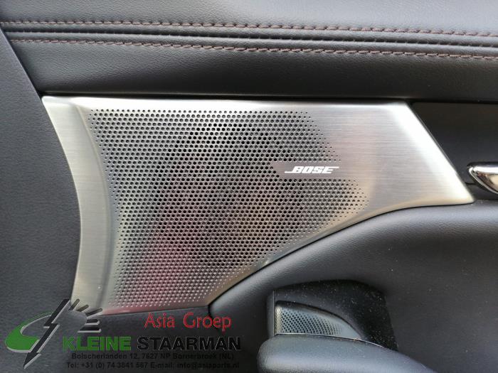 Tapizado de puerta de 4 puertas derecha delante de un Mazda 3 (BP) 2.0 SkyActiv-X 180 M Hybrid 16V 2019