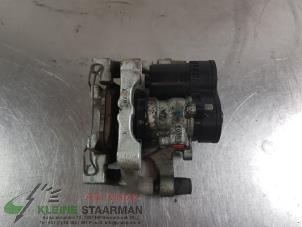 Used Rear brake calliper, right Mazda 3 (BP) 2.0 SkyActiv-X 180 M Hybrid 16V Price on request offered by Kleine Staarman B.V. Autodemontage