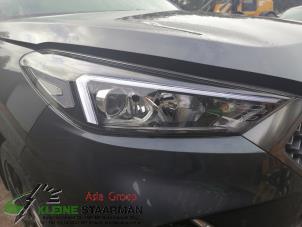 Used Headlight, right Hyundai Tucson (TL) 1.6 T-GDi 16V 2WD Price on request offered by Kleine Staarman B.V. Autodemontage