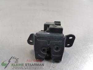 Used Tailgate lock mechanism Kia Venga 1.4 CVVT 16V Price on request offered by Kleine Staarman B.V. Autodemontage