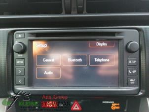Usados Reproductor de CD y radio Toyota GT 86 (ZN) 2.0 16V Precio de solicitud ofrecido por Kleine Staarman B.V. Autodemontage