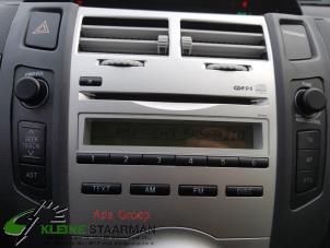 Gebrauchte Radio CD Spieler Toyota Yaris II (P9) 1.3 16V VVT-i Preis auf Anfrage angeboten von Kleine Staarman B.V. Autodemontage