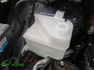 Used Expansion vessel Hyundai iX20 (JC) 1.6i 16V Price on request offered by Kleine Staarman B.V. Autodemontage