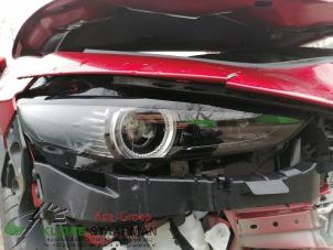 Used Headlight, right Mazda CX-30 (DM) 2.0 e-SkyActiv X 186 16V Price on request offered by Kleine Staarman B.V. Autodemontage