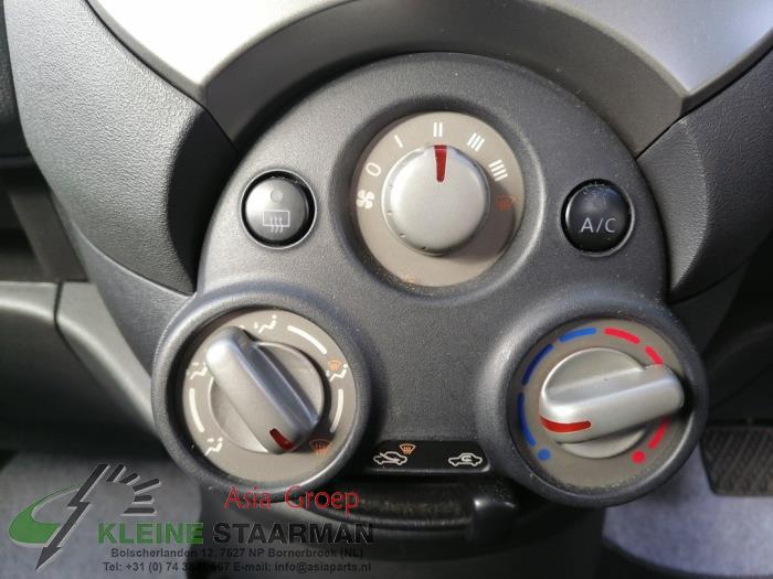 Heater control panel from a Nissan Micra (K13) 1.2 12V 2013
