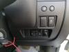 Interruptor de retrovisor de un Nissan Micra (K13), 2010 / 2016 1.2 12V, Hatchback, Gasolina, 1.198cc, 59kW (80pk), FWD, HR12DE, 2010-05 / 2015-09, K13A 2013