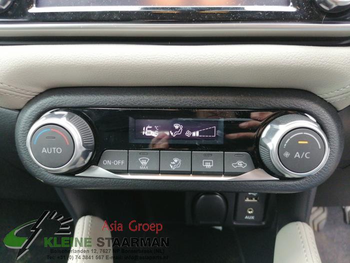 Heater control panel from a Nissan Micra (K14) 0.9 IG-T 12V 2018