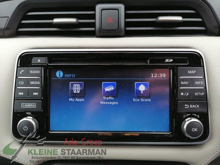 Navigation system from a Nissan Micra (K14) 0.9 IG-T 12V 2018