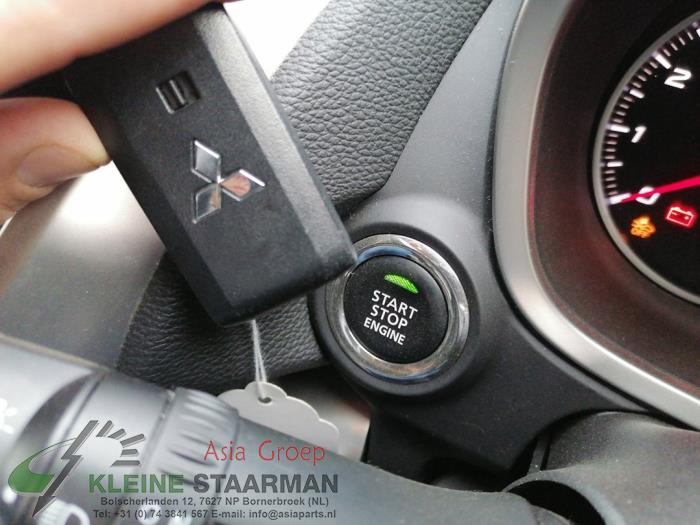 Ignition lock + computer from a Mitsubishi Eclipse Cross (GK/GL) 1.5 Turbo 16V 2WD 2019