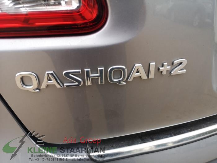 Rear lower wishbone, left from a Nissan Qashqai (J10) 2.0 16V 4x4 2013