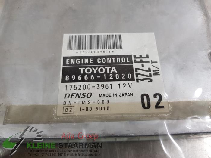 Stacyjka + sterownik z Toyota Corolla (EB/WZ/CD) 1.6 16V VVT-i 2001