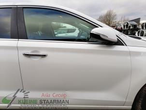 Used Front door 4-door, right Hyundai i30 (PDEB5/PDEBB/PDEBD/PDEBE) 1.4 T-GDI 16V Price on request offered by Kleine Staarman B.V. Autodemontage