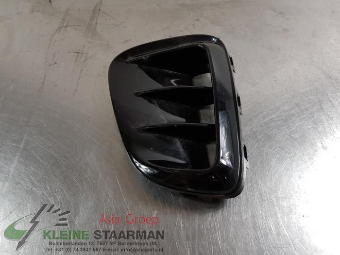 Front bumper, left-side component from a Kia Picanto (JA) 1.2 16V 2019