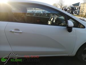Used Door 2-door, right Kia Rio III (UB) 1.4 CVVT 16V Price on request offered by Kleine Staarman B.V. Autodemontage