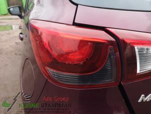 Gebrauchte Rücklicht links Mazda 2 (DJ/DL) 1.5 SkyActiv-G 90 Preis auf Anfrage angeboten von Kleine Staarman B.V. Autodemontage