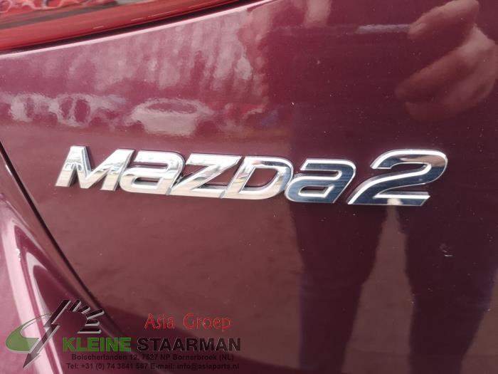 Rear gas strut, left from a Mazda 2 (DJ/DL) 1.5 SkyActiv-G 90 2018