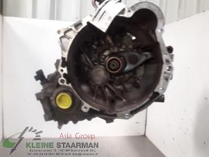 Used Gearbox Kia Carens IV (RP) 1.6 GDI 16V Price on request offered by Kleine Staarman B.V. Autodemontage
