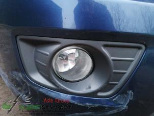 Used Fog light, front right Kia Carens III (FG) 2.0i CVVT 16V Price on request offered by Kleine Staarman B.V. Autodemontage