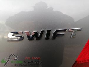 Usados Bisagra de capó Suzuki Swift (ZA/ZC/ZD1/2/3/9) 1.5 VVT 16V Precio de solicitud ofrecido por Kleine Staarman B.V. Autodemontage