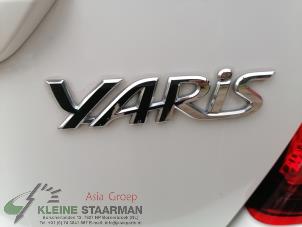 Usados Amortiguador de gas derecha detrás Toyota Yaris III (P13) 1.0 12V VVT-i Precio de solicitud ofrecido por Kleine Staarman B.V. Autodemontage