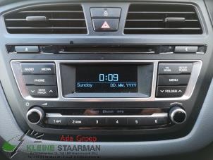 Gebrauchte Radio CD Spieler Hyundai i20 (GBB) 1.2i 16V Preis auf Anfrage angeboten von Kleine Staarman B.V. Autodemontage