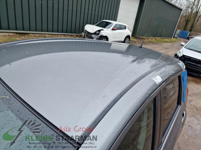 Roof from a Nissan Note (E12) 1.2 DIG-S 98 2015